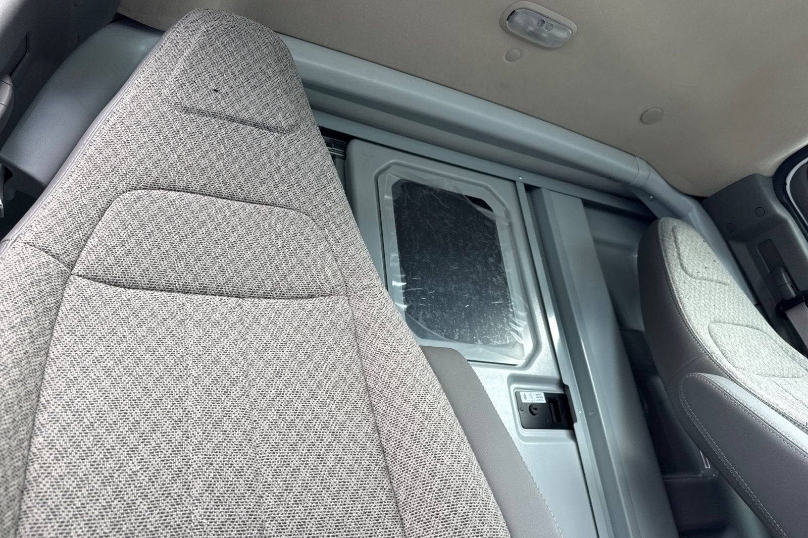 2024 Chevrolet Express Cutaway 3500 1WT