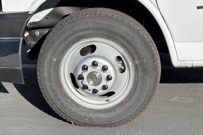 2024 Chevrolet Express Cutaway 3500 1WT