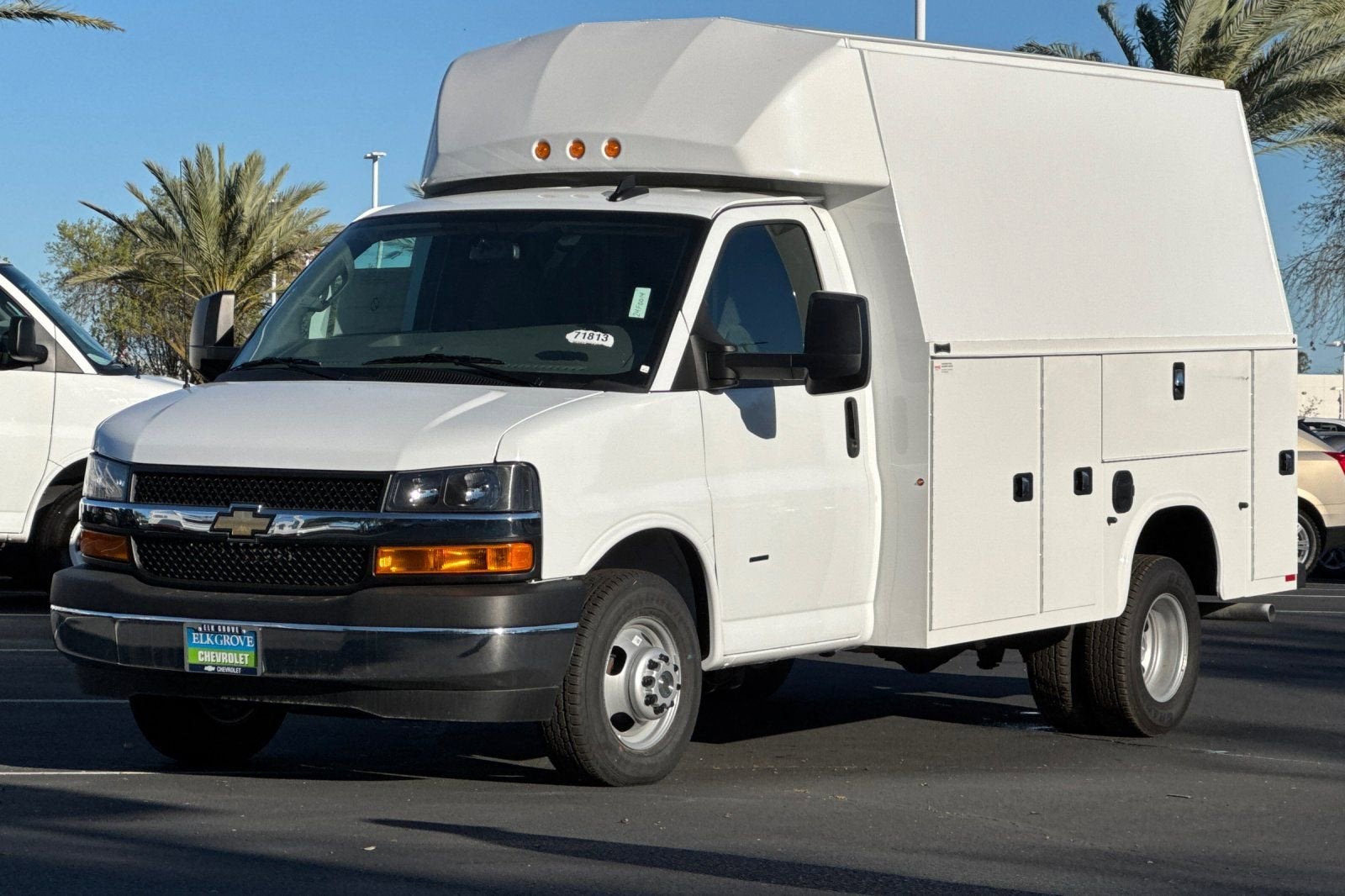 2024 Chevrolet Express Cutaway 3500 1WT