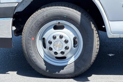 2026 Chevrolet Express Cutaway 3500 1WT