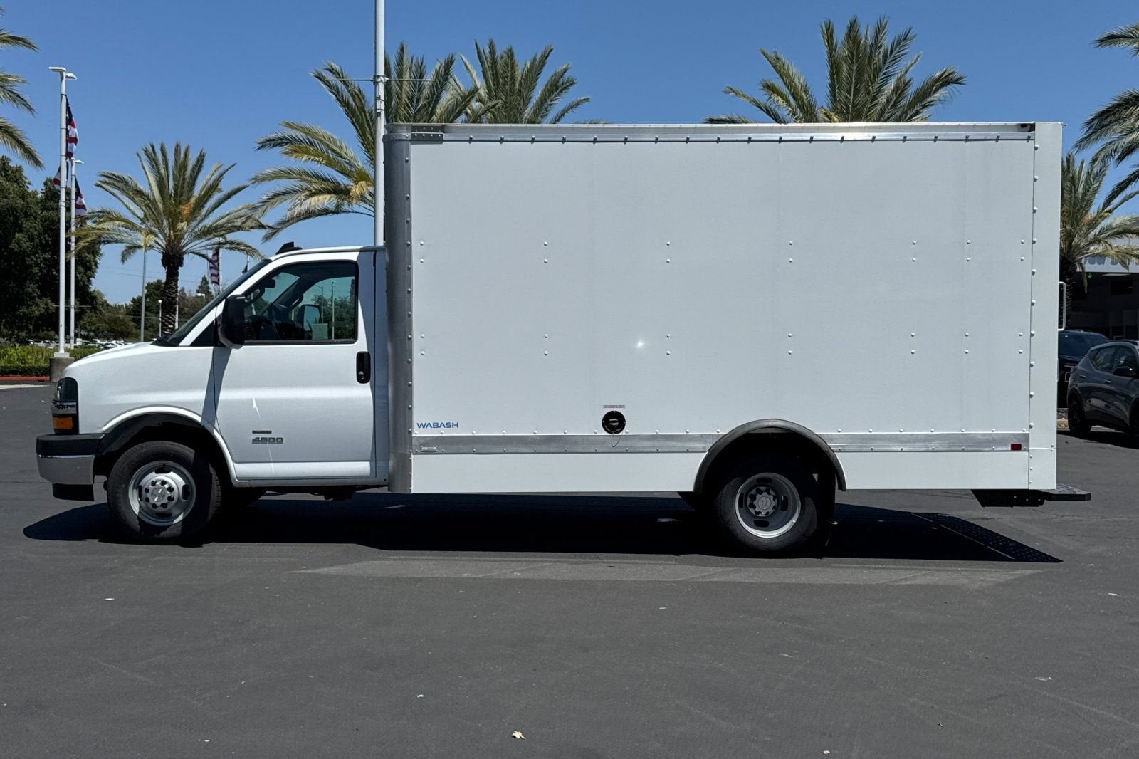 2026 Chevrolet Express Cutaway 3500 1WT