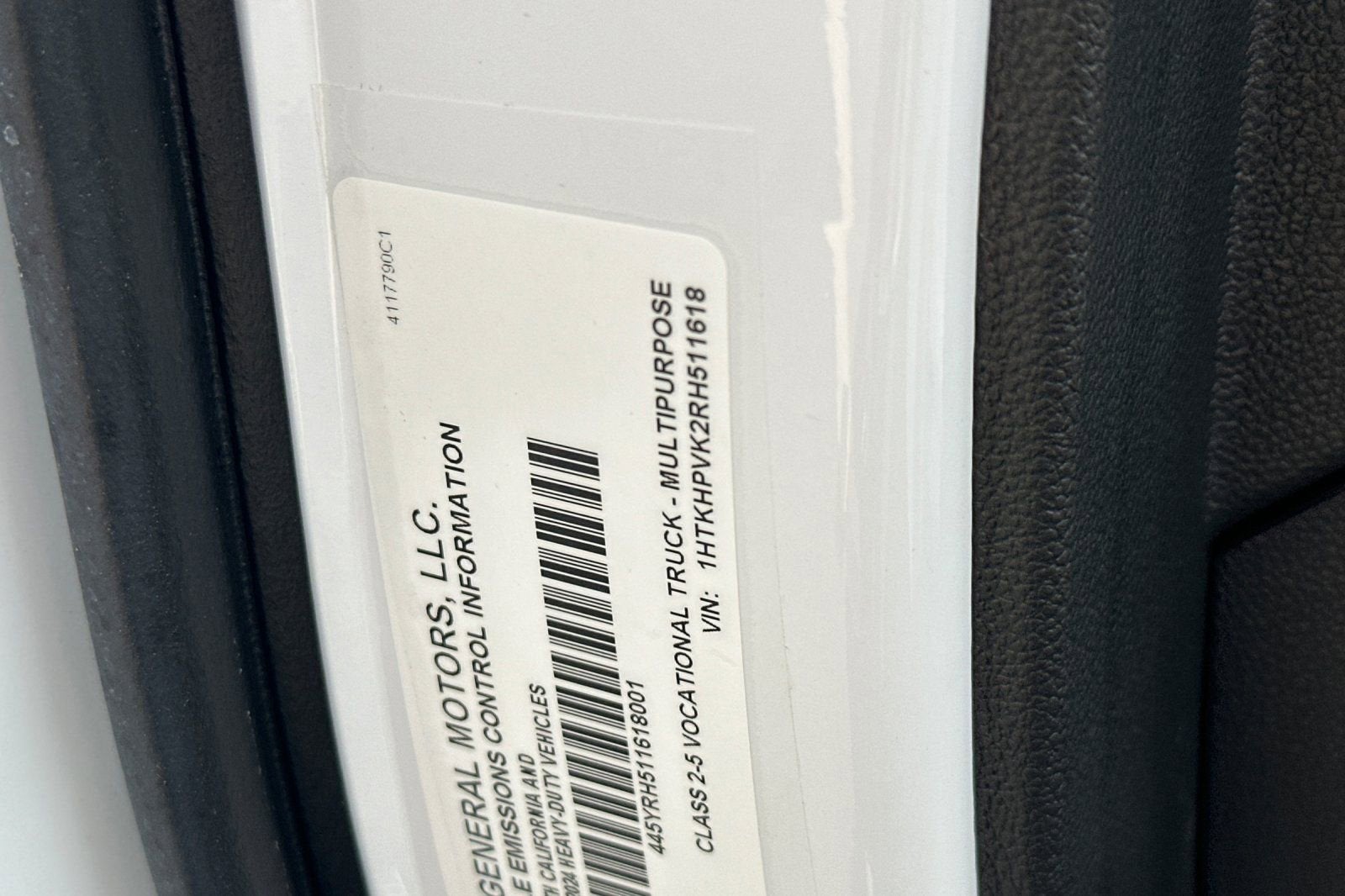 2024 Chevrolet Silverado 5500 HD Work Truck