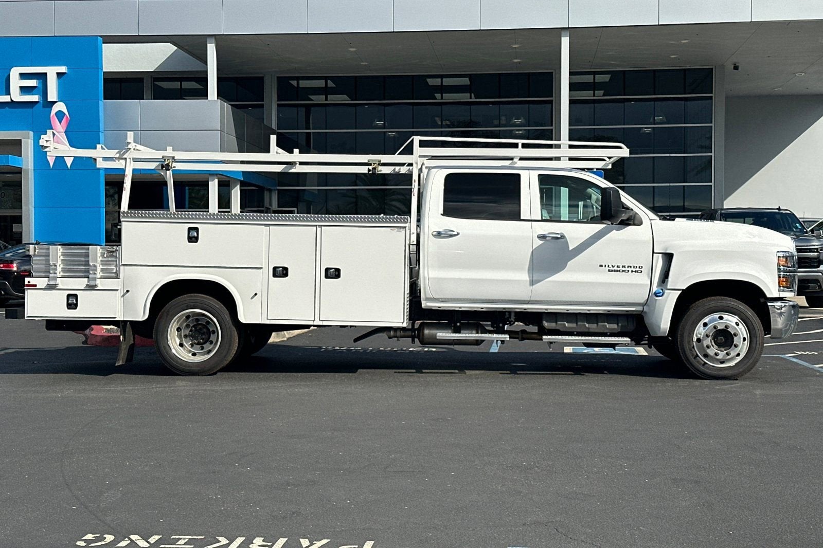 2023 Chevrolet Silverado 5500 HD Work Truck