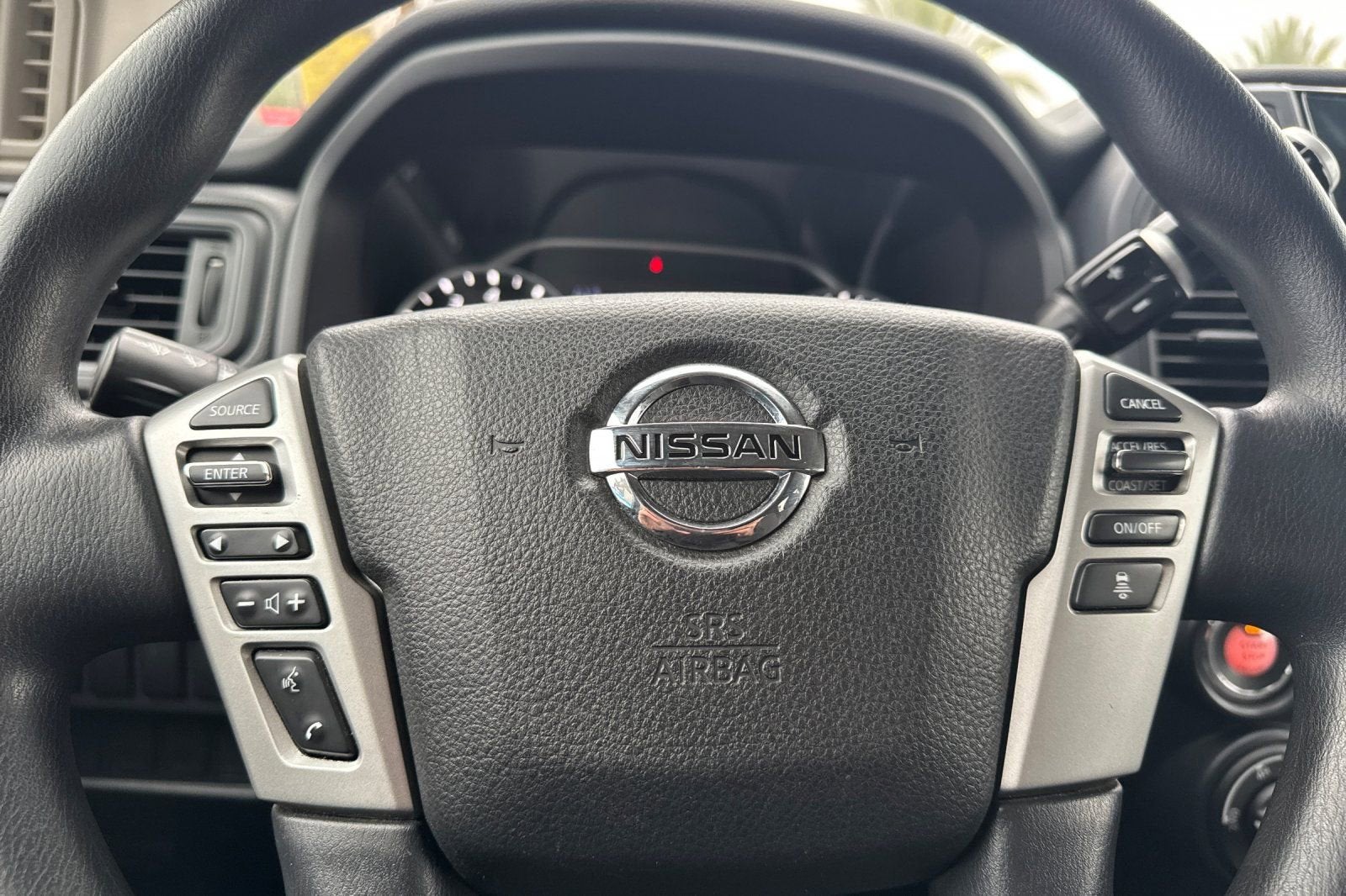 2022 Nissan Titan SV