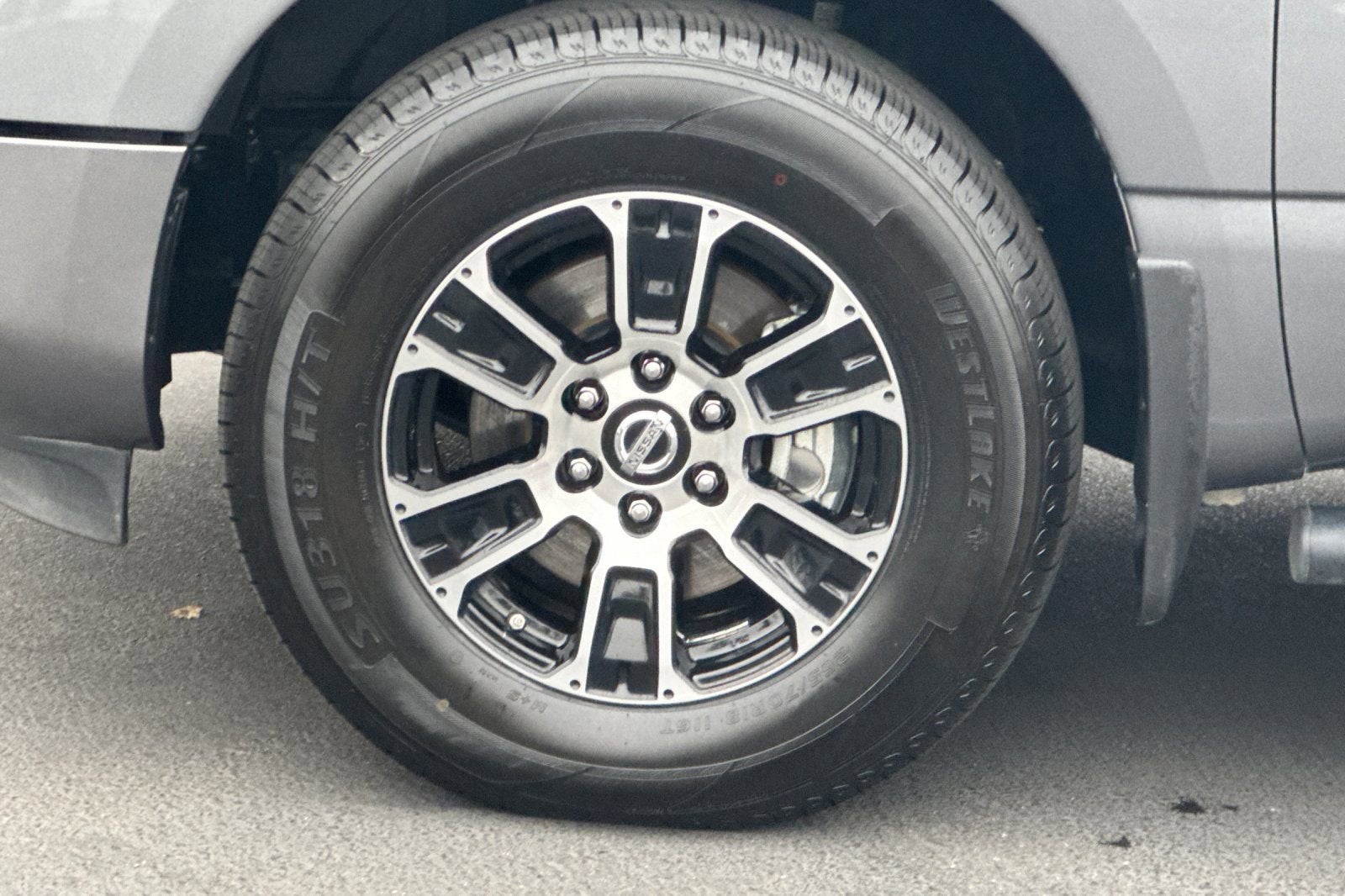 2022 Nissan Titan SV