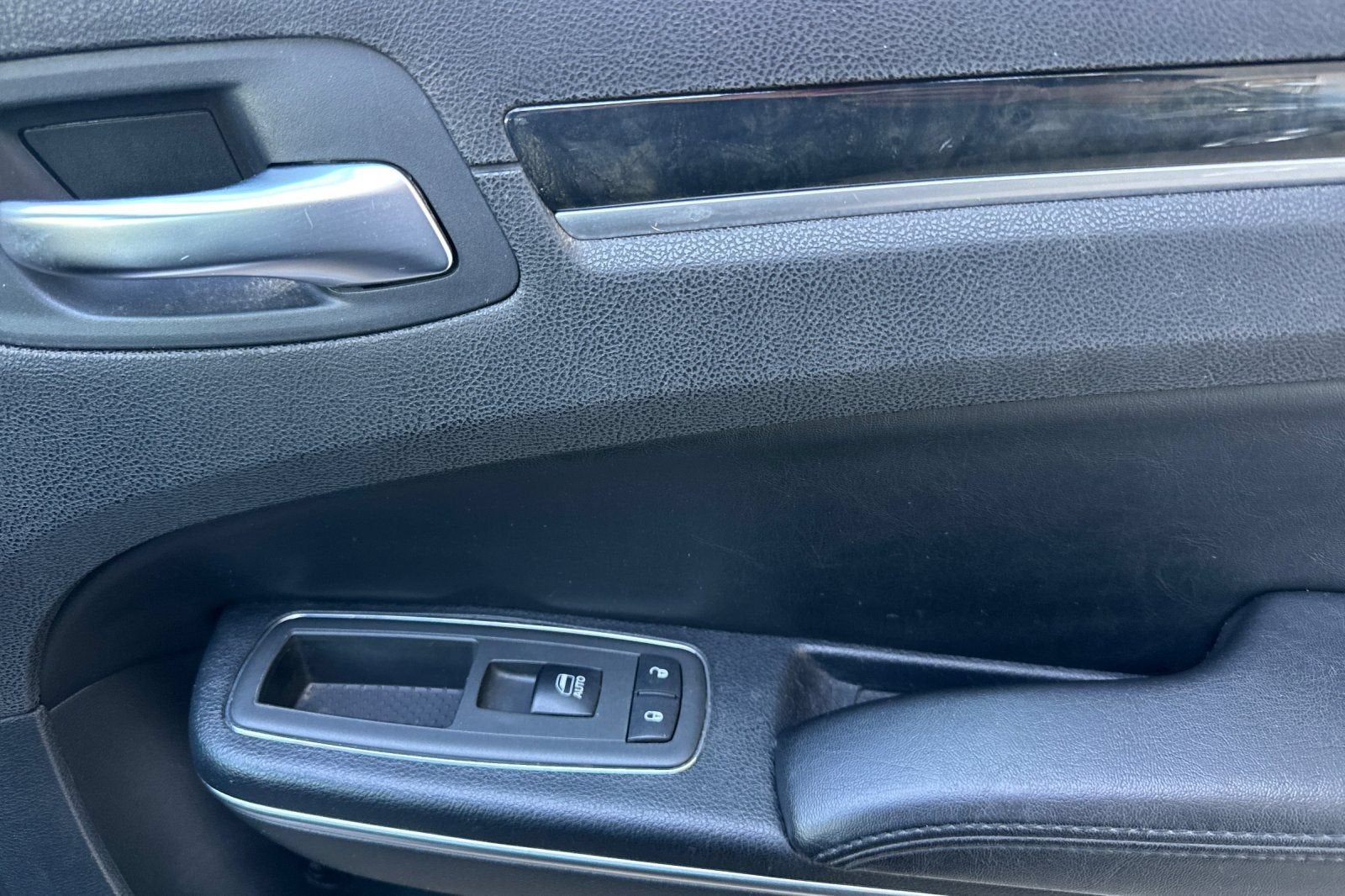2013 Chrysler 300C 300C
