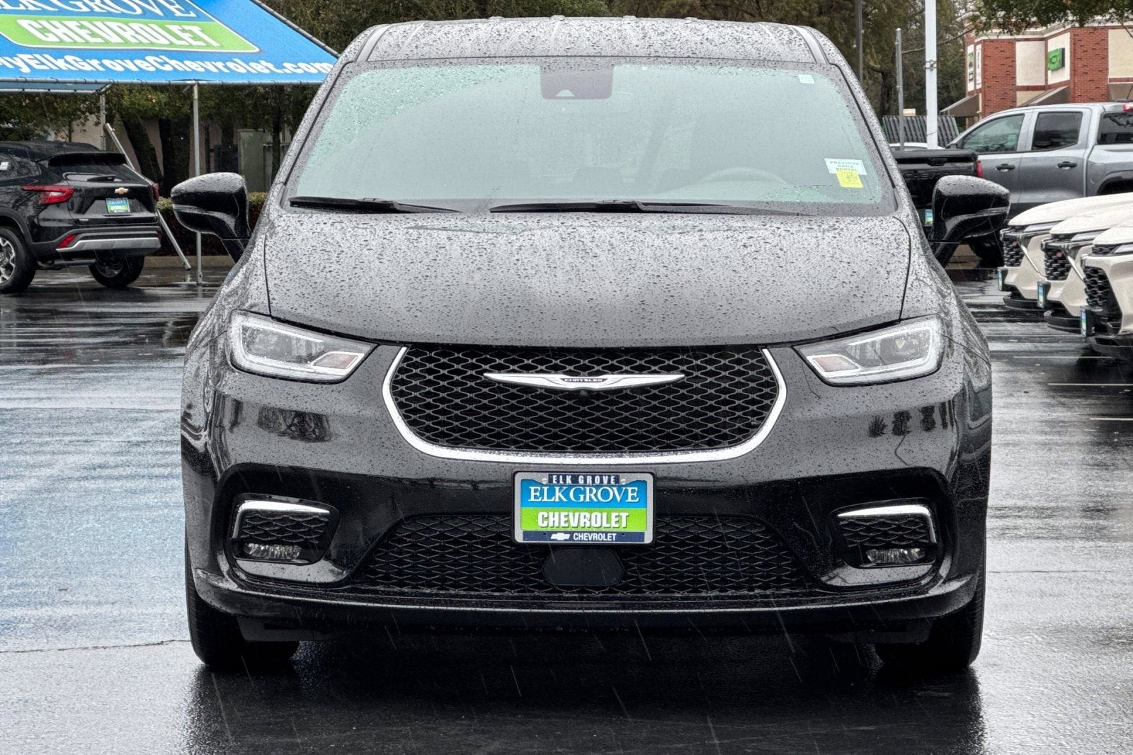 2025 Chrysler Pacifica Select