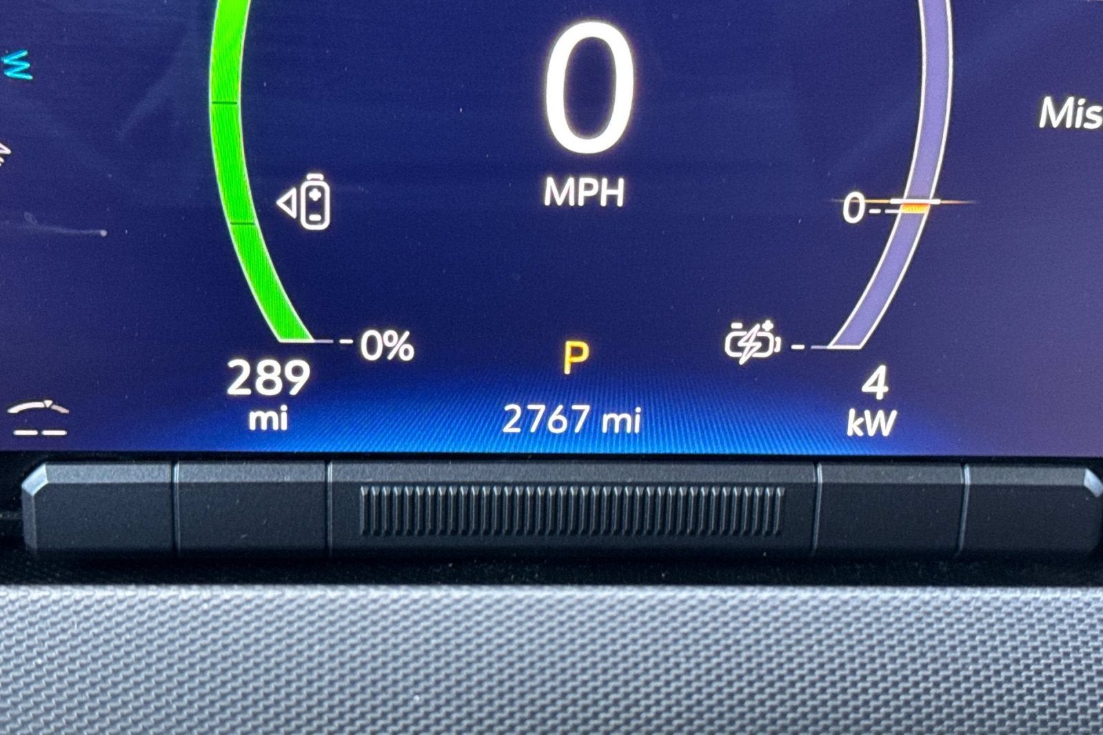 2023 BrightDrop Zevo 600 EJY