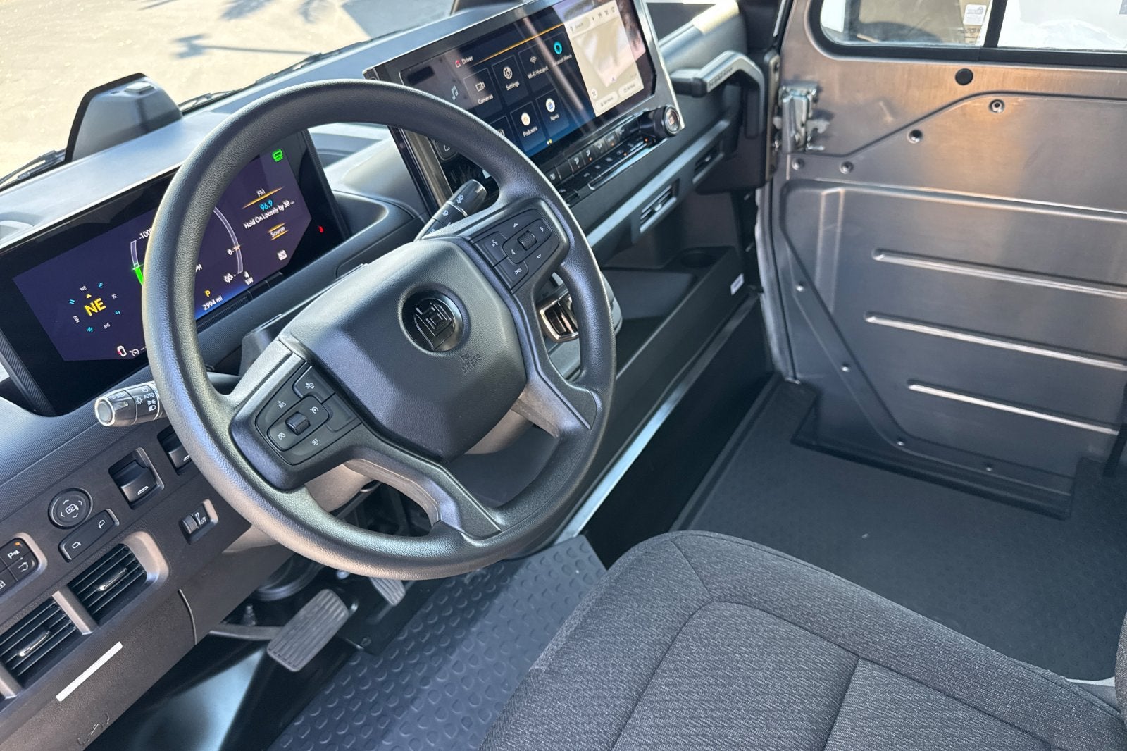 2023 BrightDrop Zevo 600 EJY