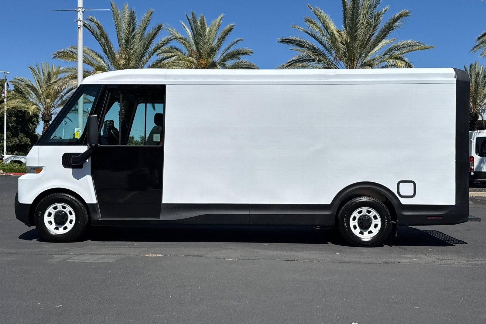 2023 BrightDrop Zevo 600 EJY