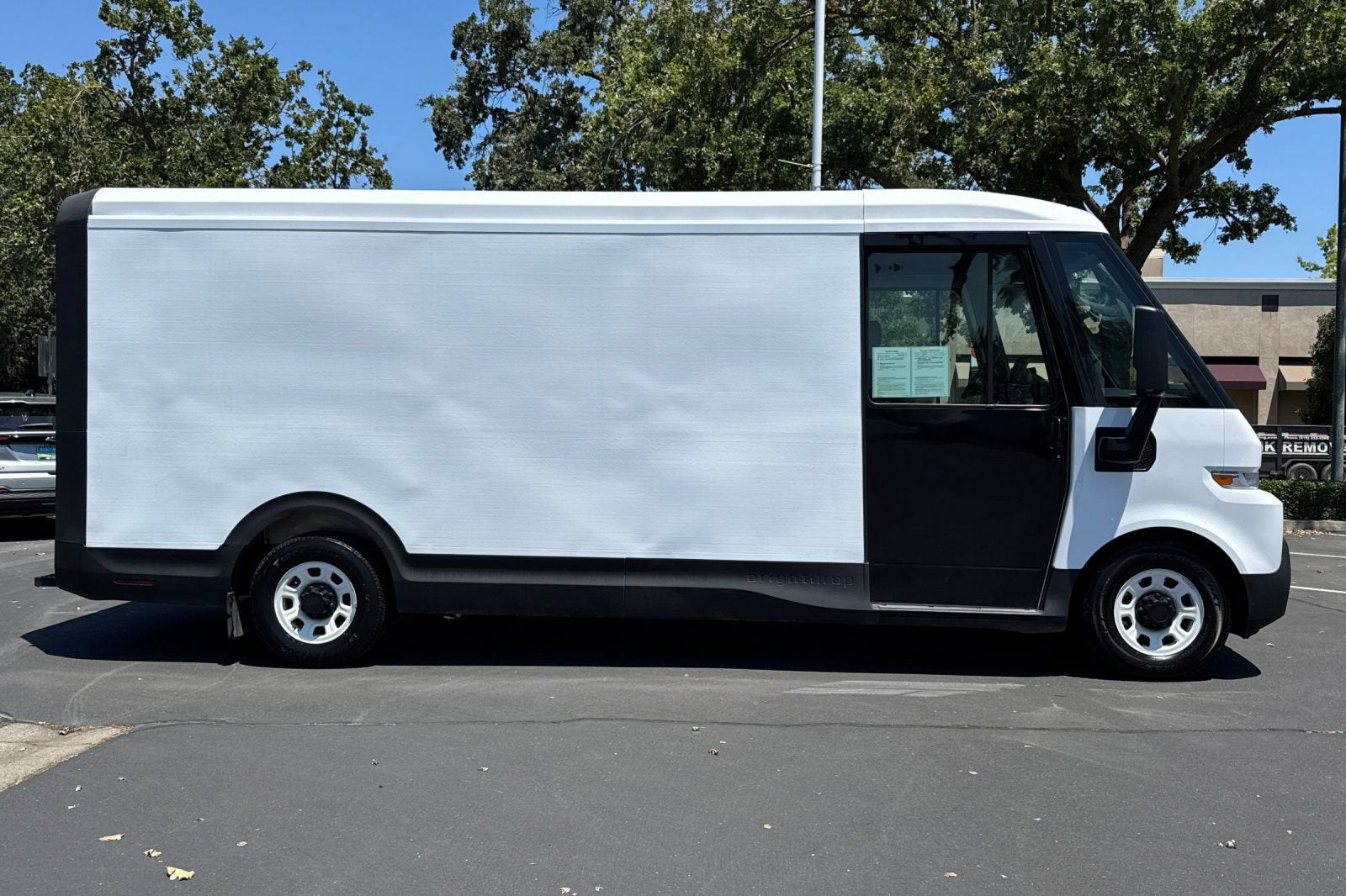 2023 BrightDrop Zevo 600 EJY