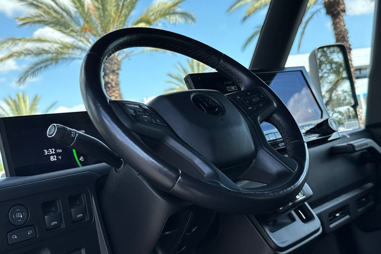 2023 BrightDrop Zevo 600 EJY