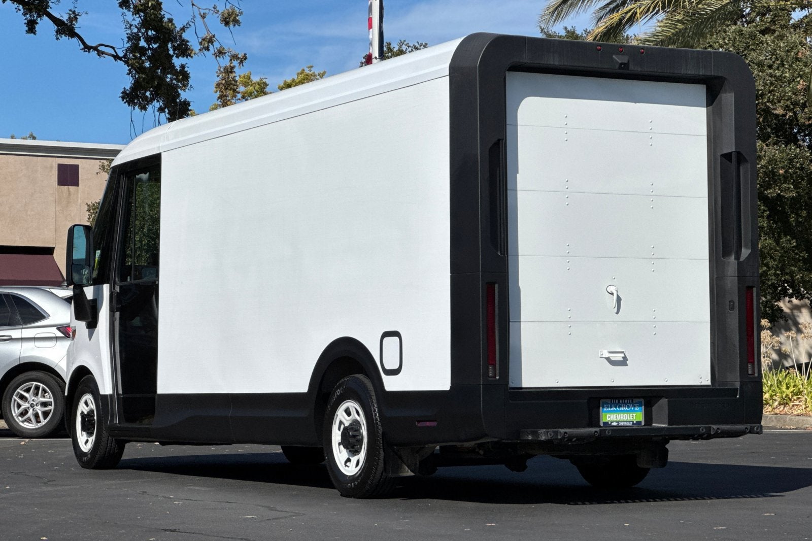 2023 BrightDrop Zevo 600 EJY