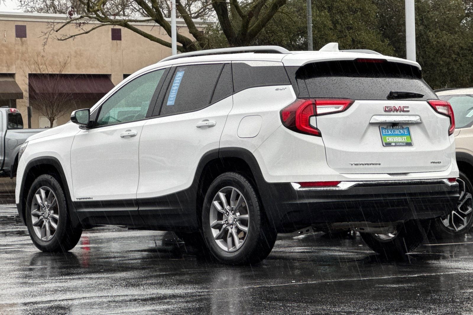 2024 GMC Terrain SLT