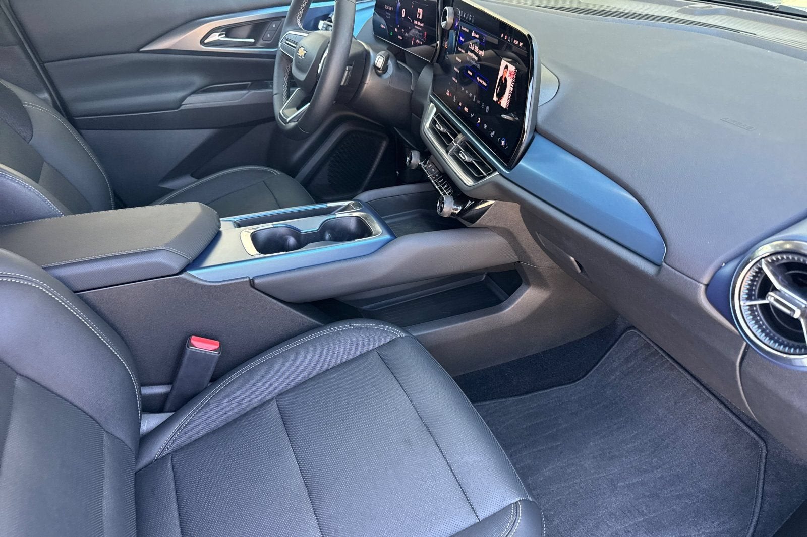 2024 Chevrolet Equinox EV 2LT