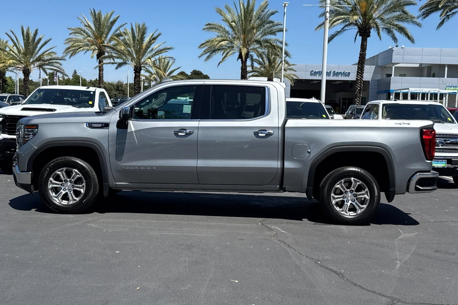 2023 GMC Sierra 1500 SLT