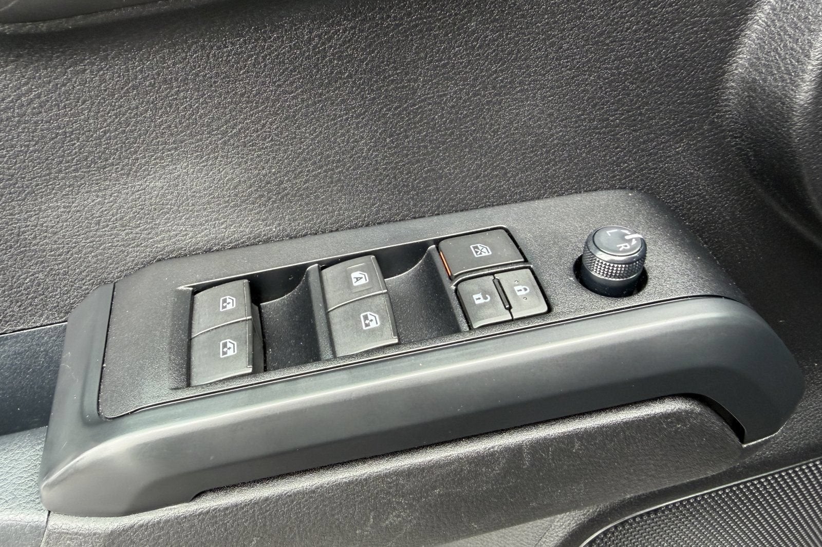 2021 Toyota Tacoma 2WD SR