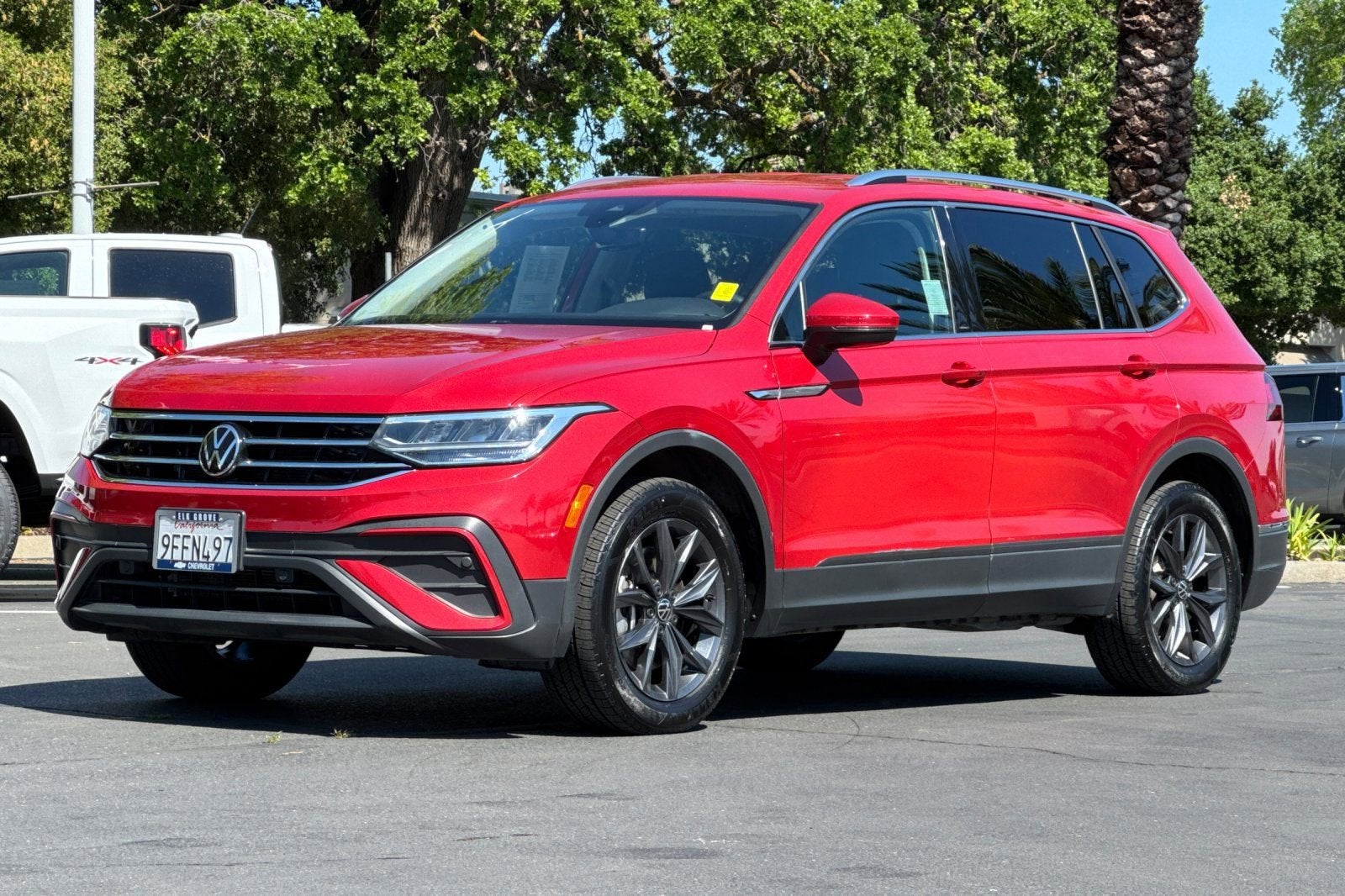 2023 Volkswagen Tiguan SE