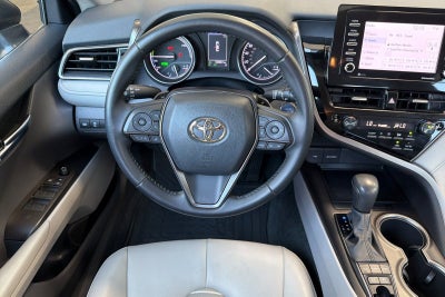 2022 Toyota Camry Hybrid SE