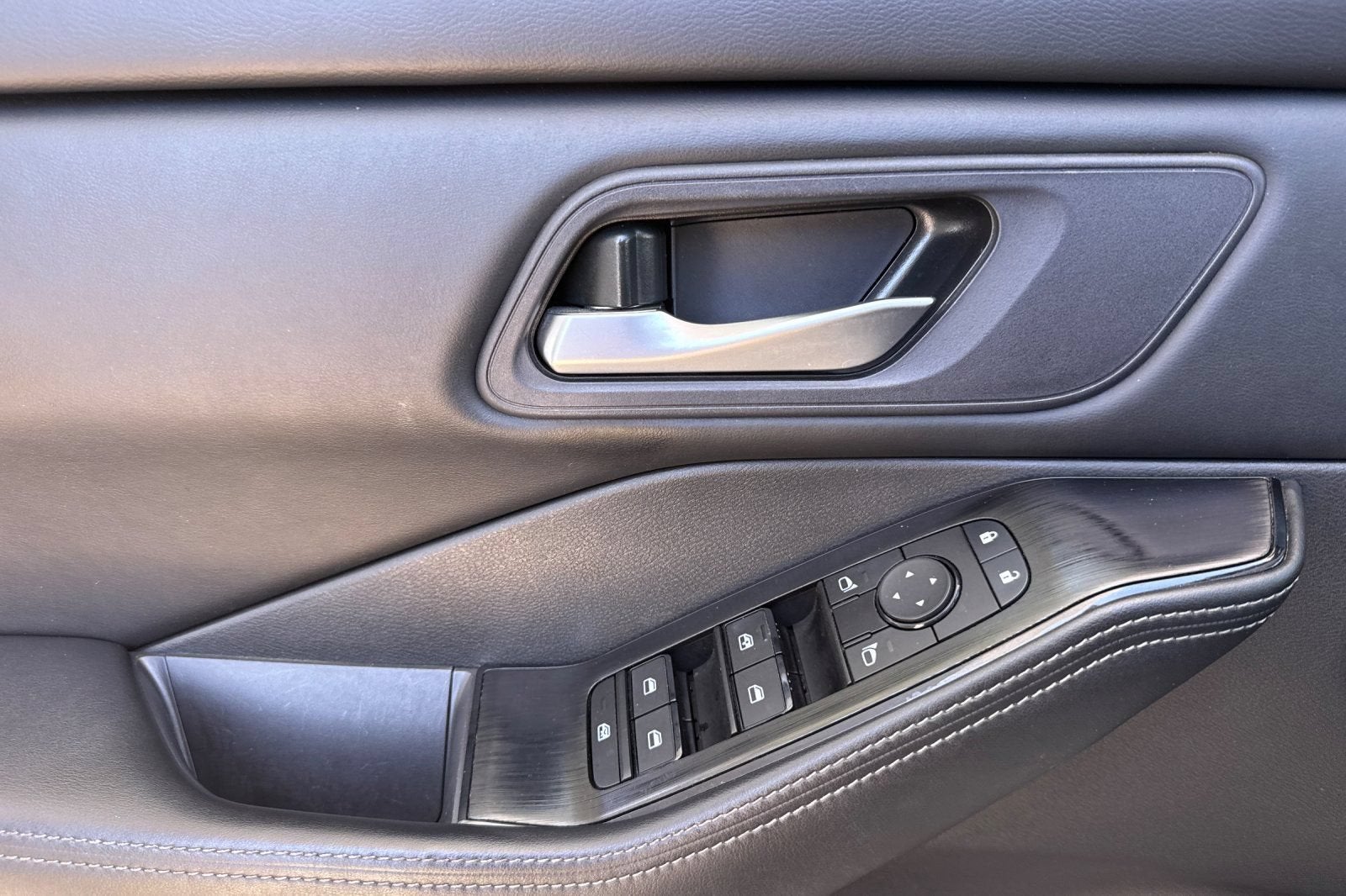 2024 Nissan Rogue SV FWD
