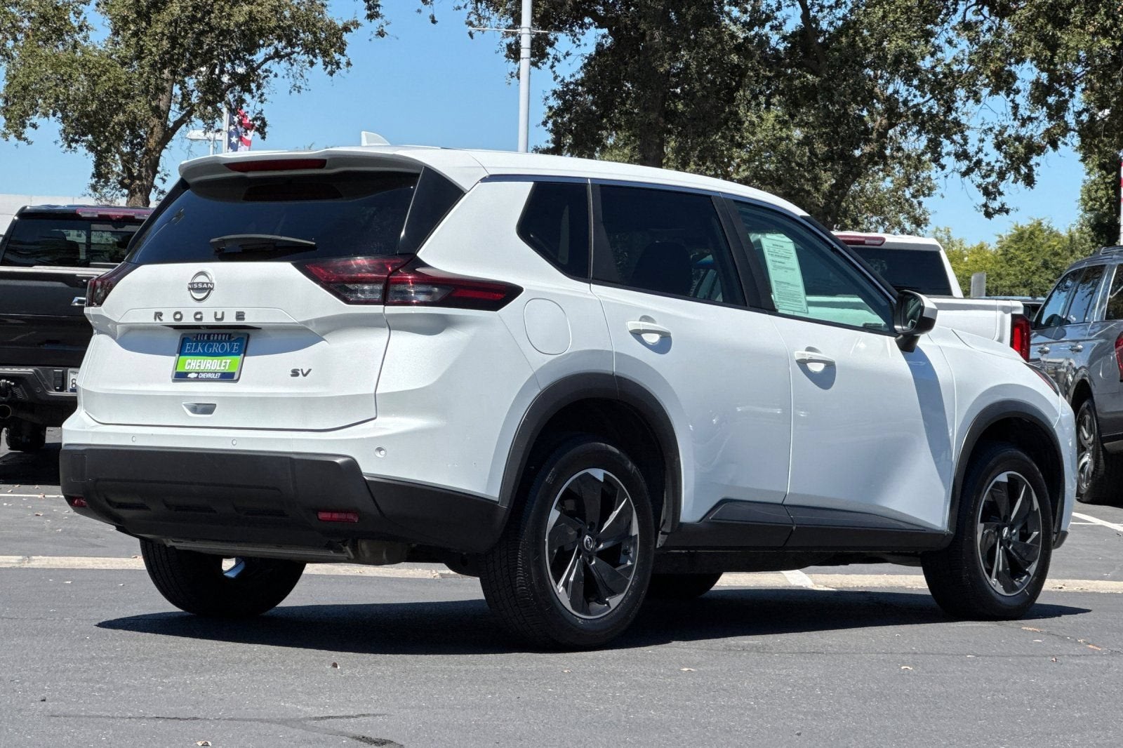 2024 Nissan Rogue SV FWD