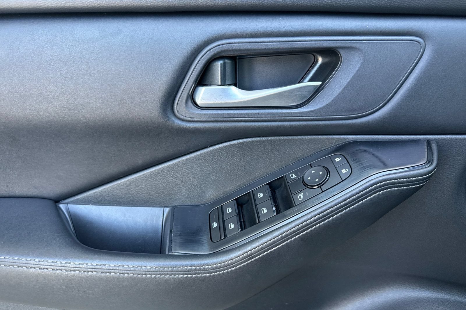 2024 Nissan Rogue SV FWD