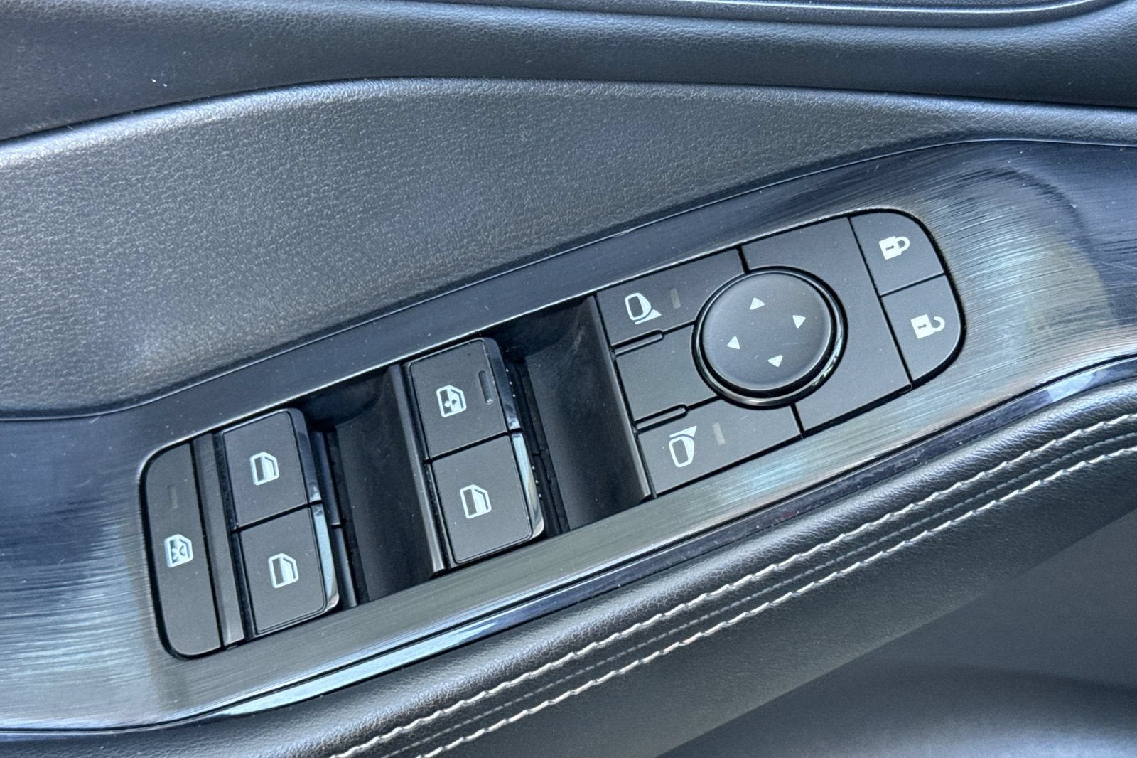 2024 Nissan Rogue SV FWD