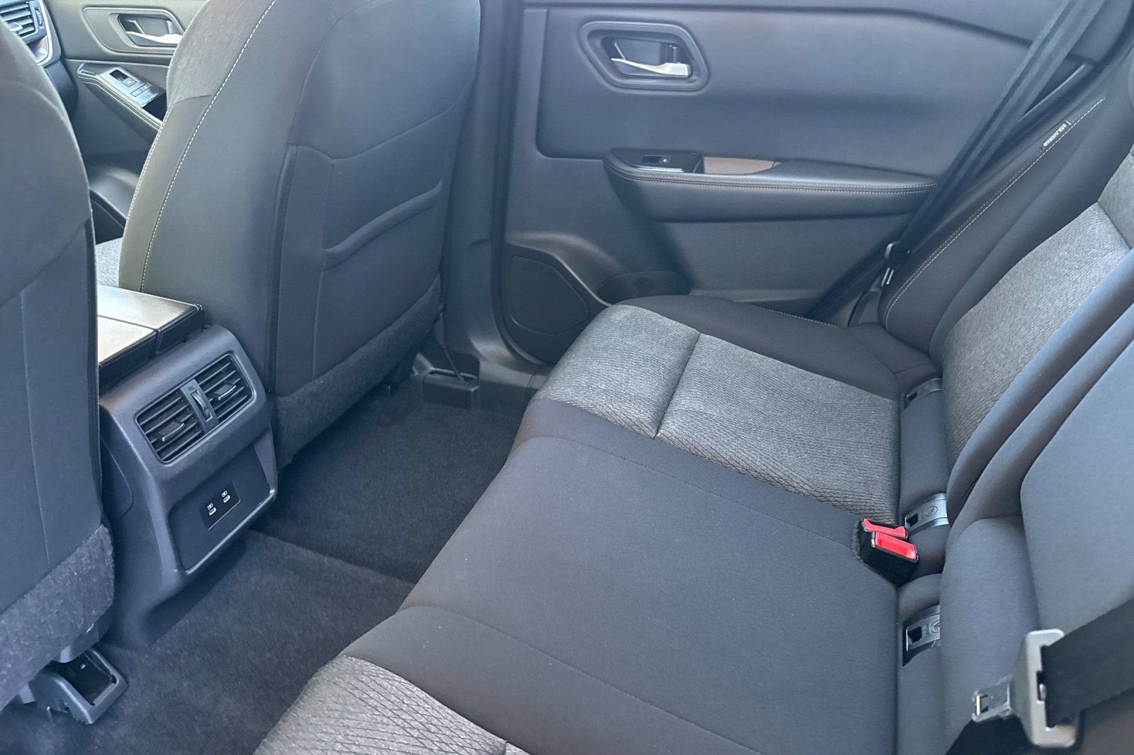2024 Nissan Rogue SV FWD