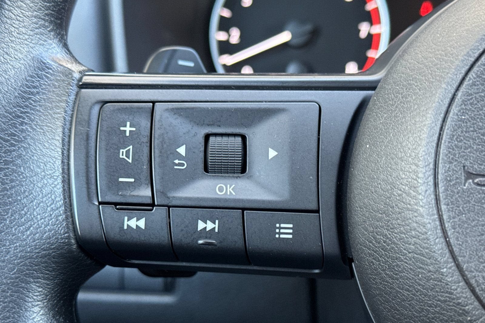 2024 Nissan Rogue SV FWD