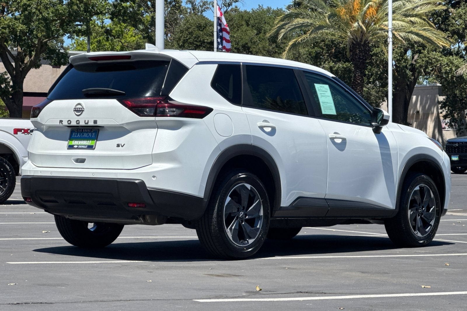 2024 Nissan Rogue SV FWD