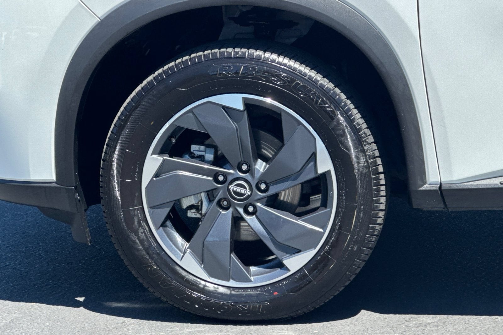 2024 Nissan Rogue SV FWD
