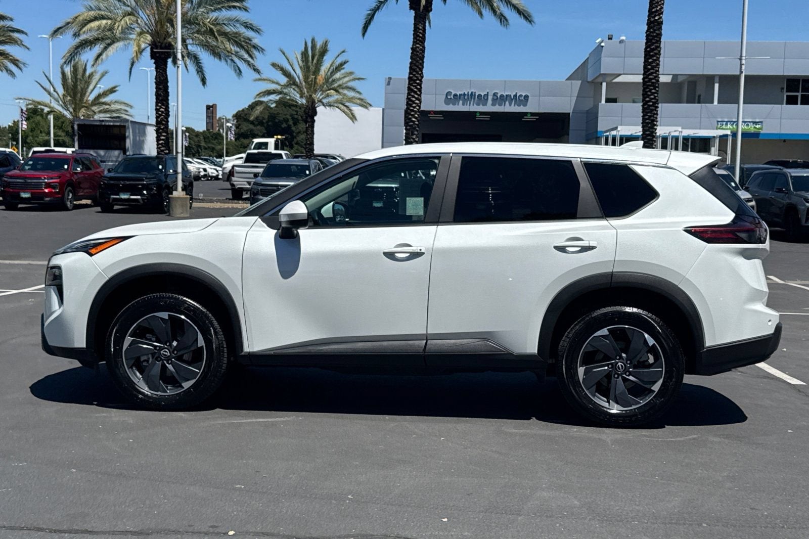 2024 Nissan Rogue SV FWD