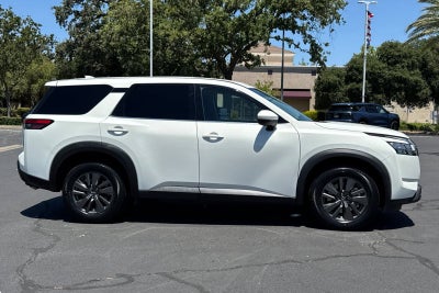 2022 Nissan Pathfinder S 4WD