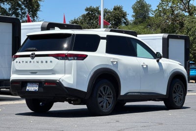 2022 Nissan Pathfinder S 4WD