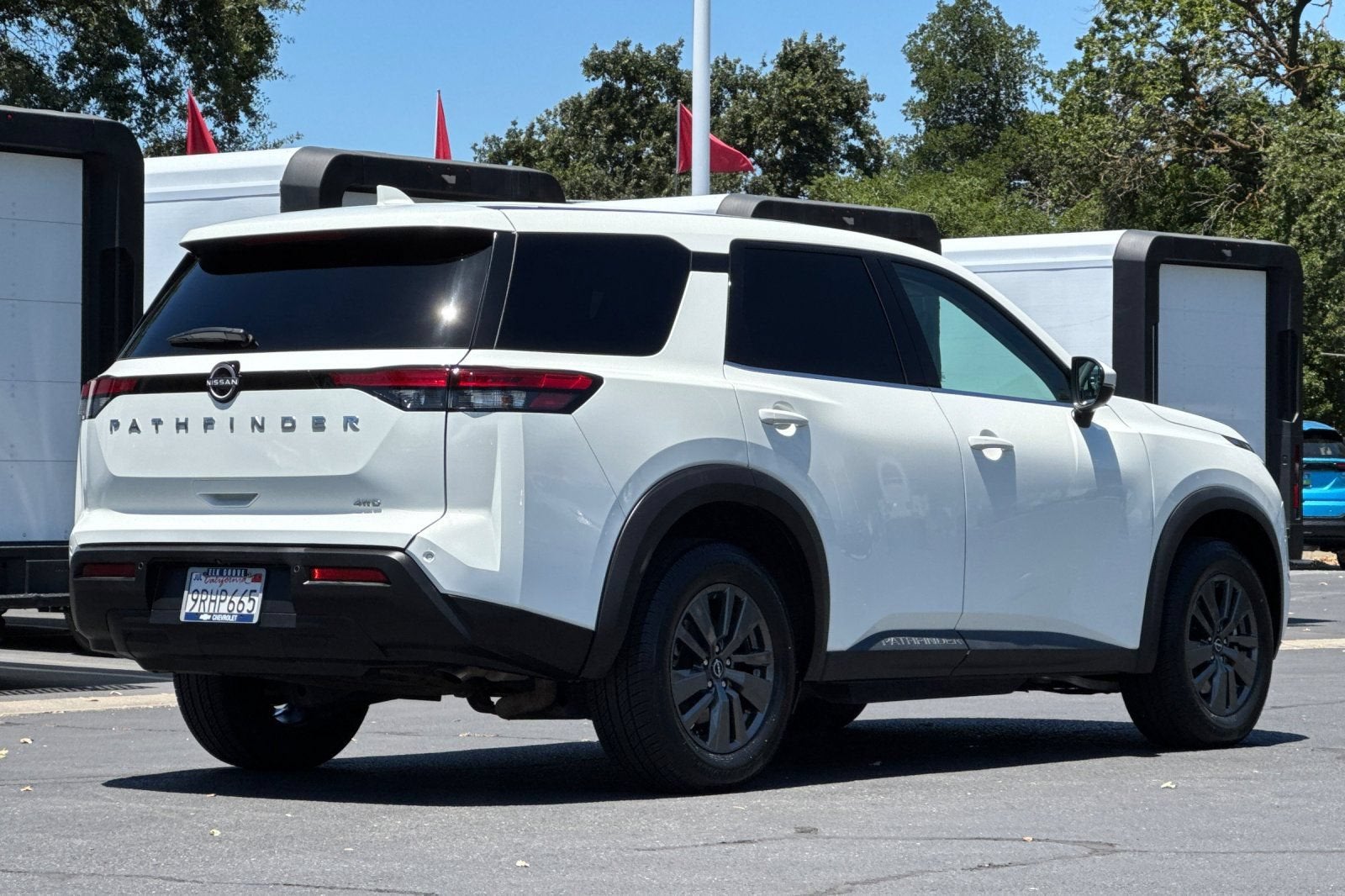 2022 Nissan Pathfinder S 4WD