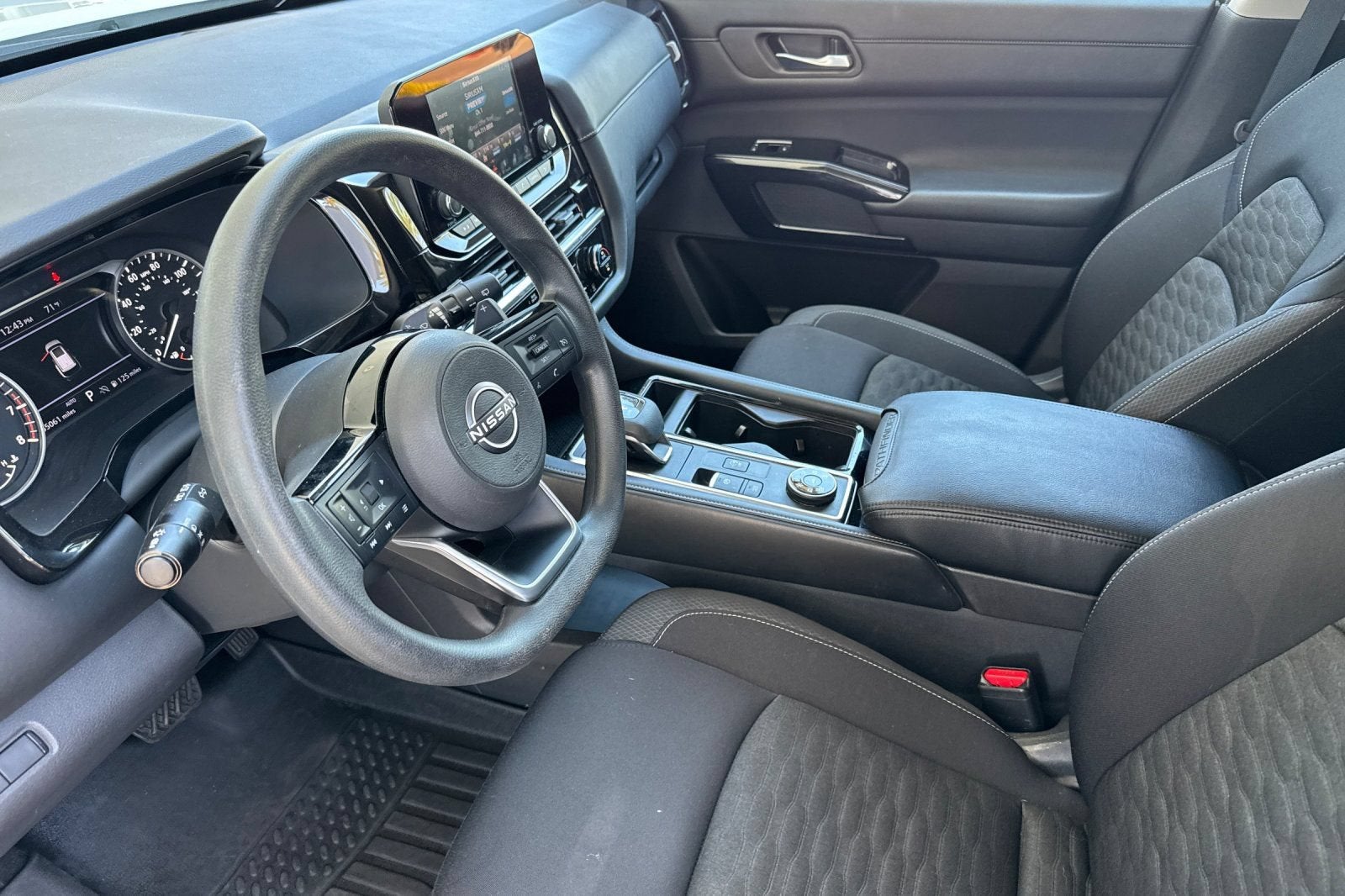 2022 Nissan Pathfinder S 4WD