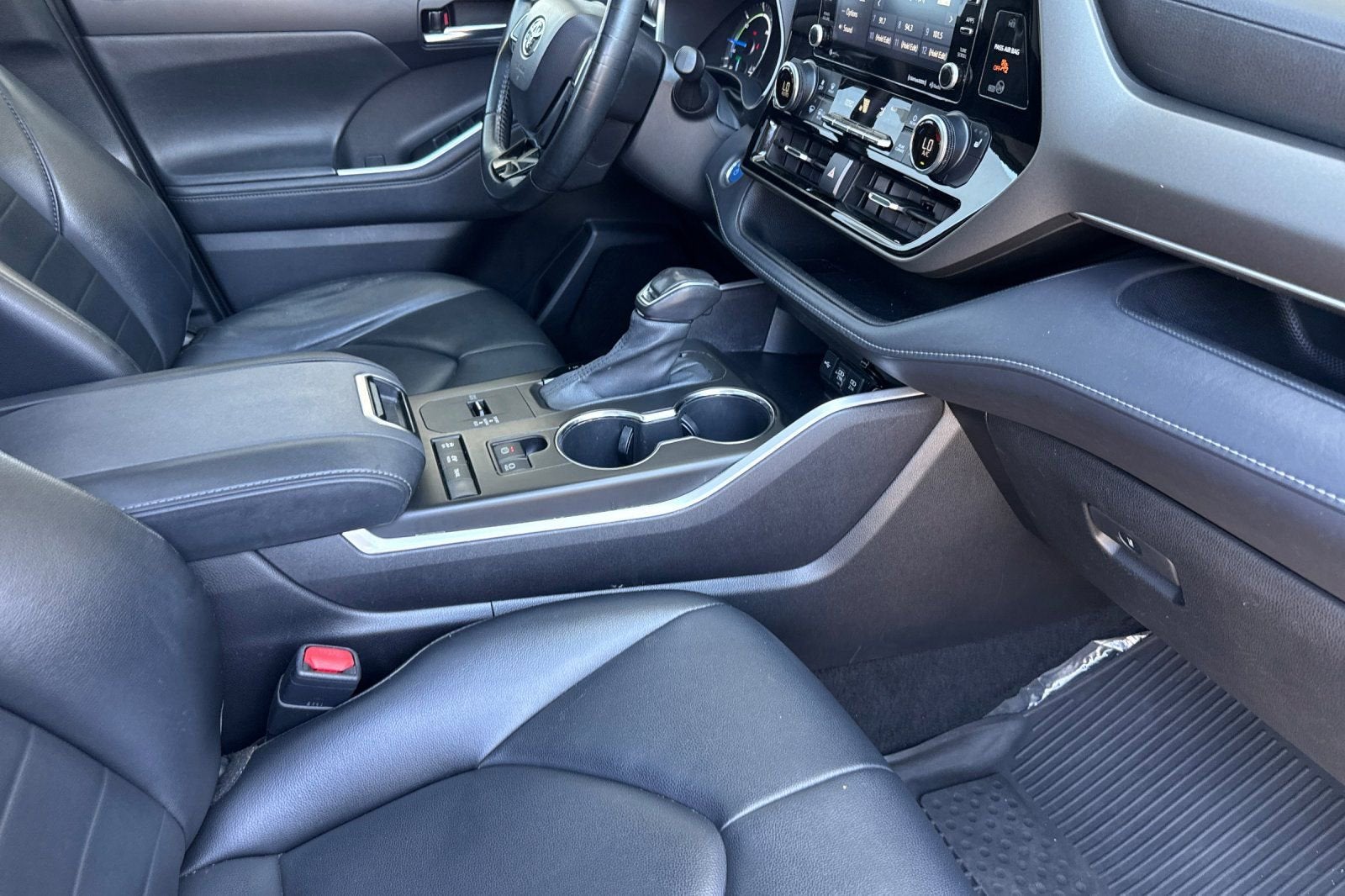 2021 Toyota Highlander Hybrid XLE
