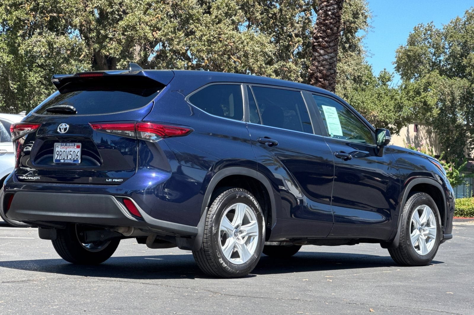 2023 Toyota Highlander LE
