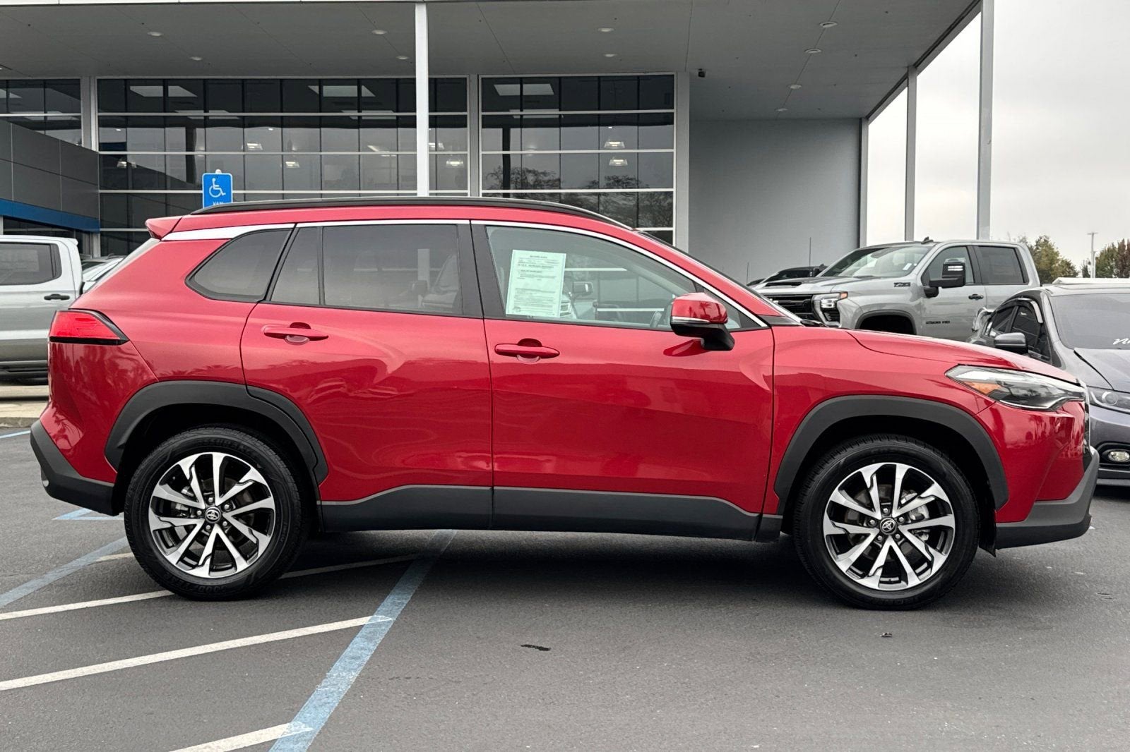 2024 Toyota Corolla Cross XLE