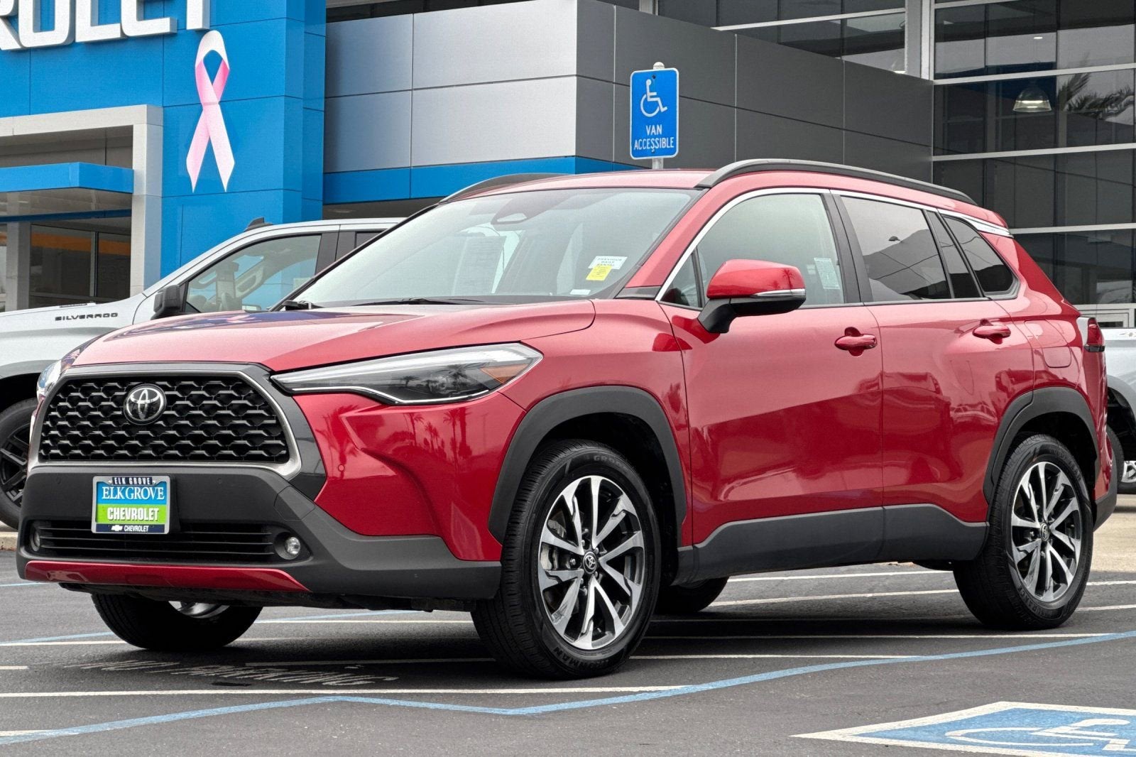 2024 Toyota Corolla Cross XLE