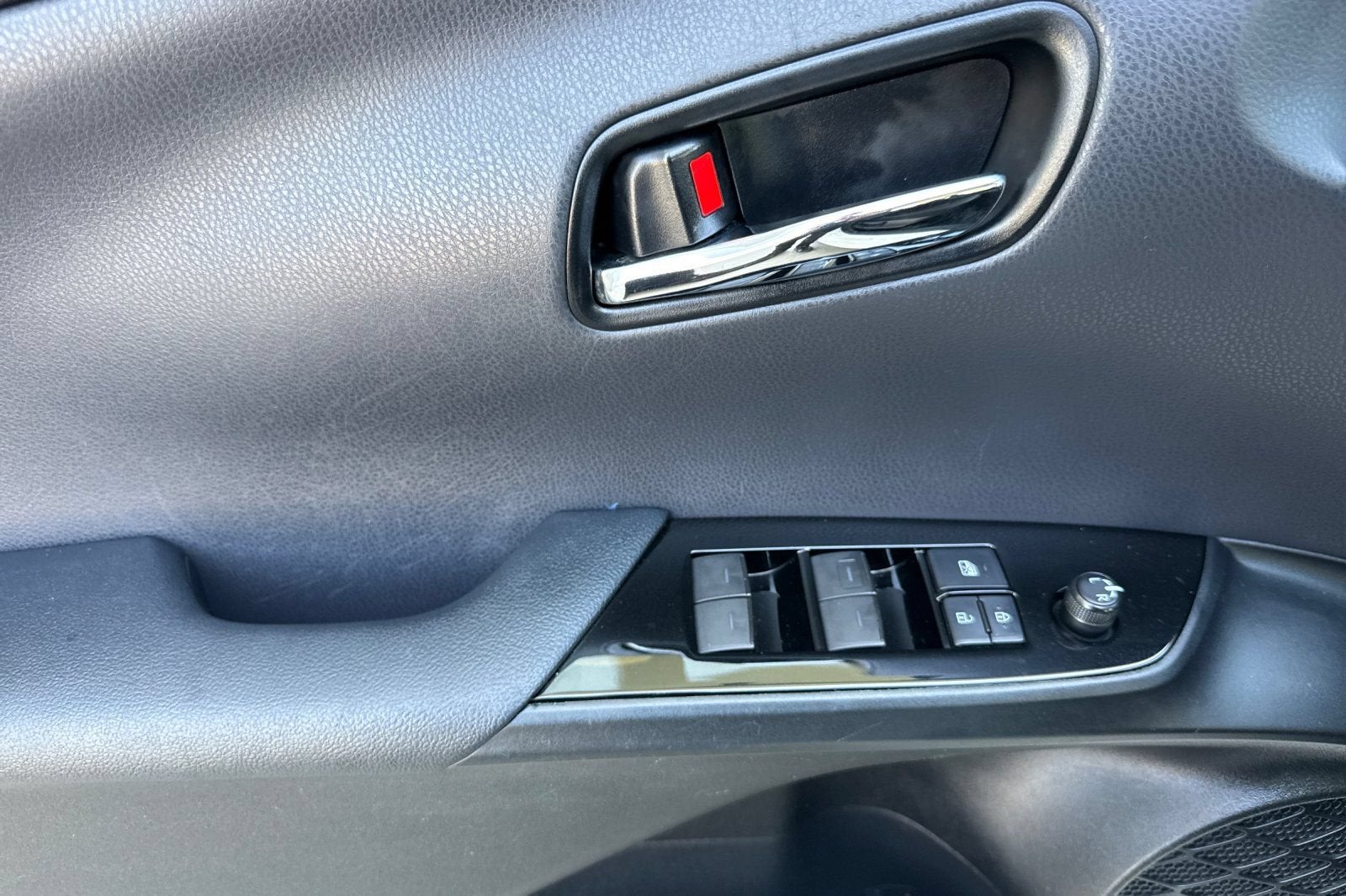 2019 Toyota Prius LE