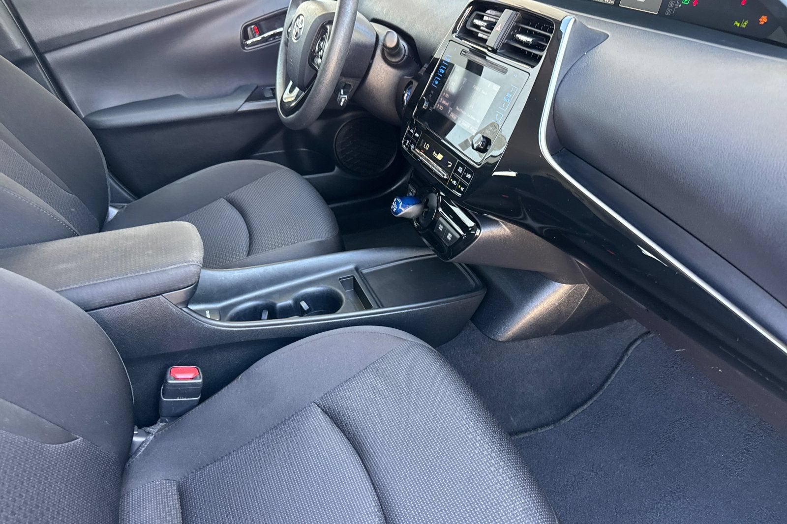 2019 Toyota Prius LE