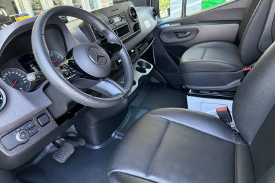 2025 Mercedes-Benz Sprinter Cargo Van Base