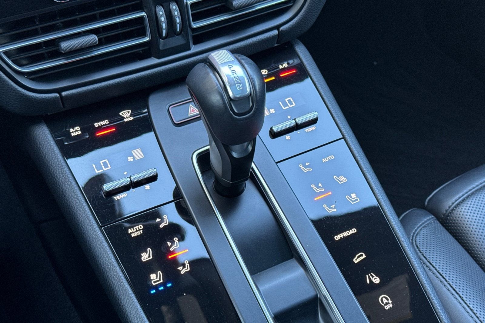 2024 Porsche Macan 4DR AWD