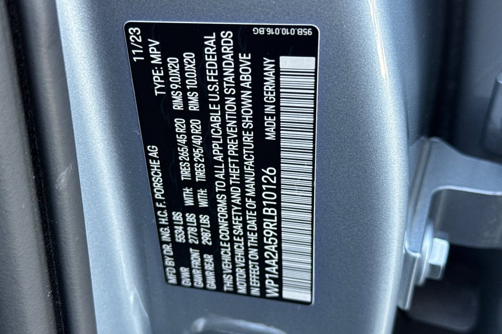 2024 Porsche Macan 4DR AWD